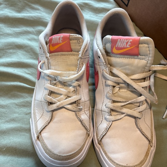 Nike court legacy Kids White Sneakers with Pink and Yellow Accents - Picture 2 of 6